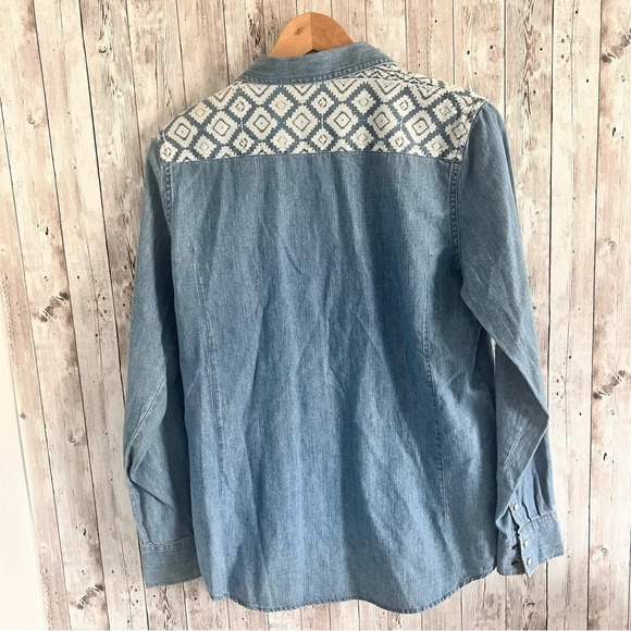 Denim Chambray Western Pearl Snap Shirt - Picture 4 of 4